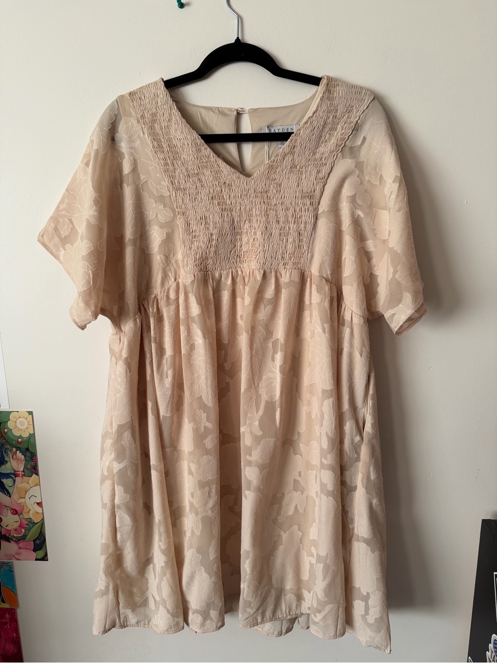 Hayden Los Angeles Women’s L Tan Floral Jacquard Smocked Babydoll Dress